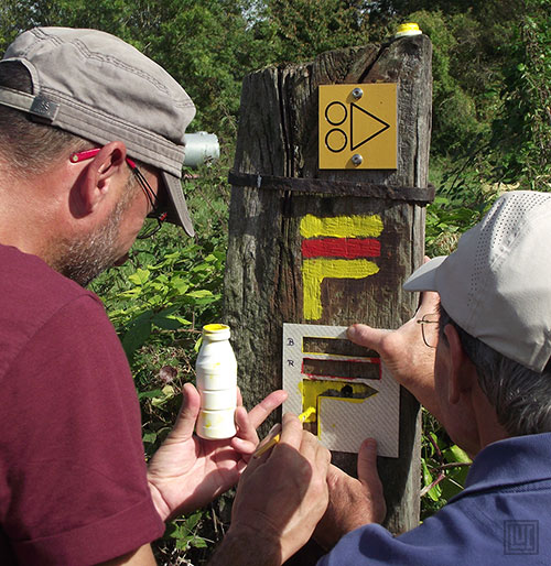 equipe de balisage de la FFRandonnee en action